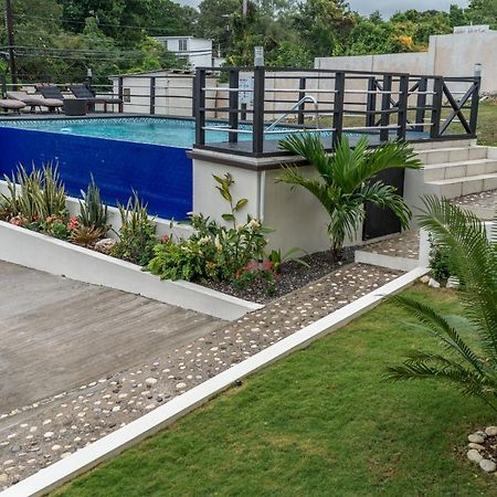 Family Complex Beside Beach W/Pool Montego Bay #1 Экстерьер фото