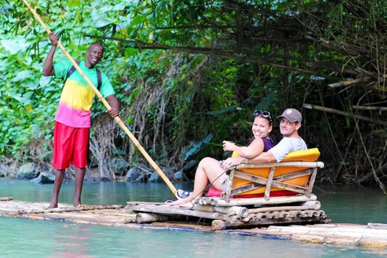Family Complex Beside Beach W/Pool Montego Bay #1 Экстерьер фото