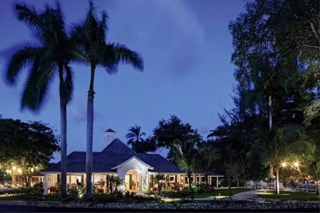 Family Complex Beside Beach W/Pool Montego Bay #1 Экстерьер фото