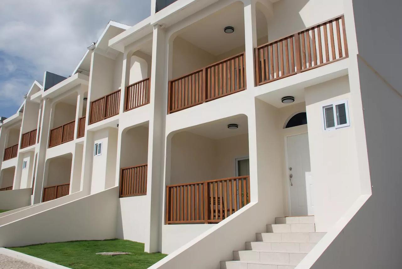 Family Complex Beside Beach W/Pool Montego Bay #1 Экстерьер фото
